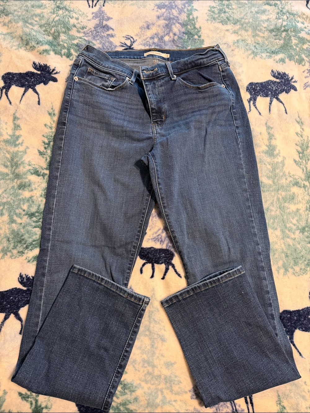 Levi's Dark Blue Straight-Leg Women's Jeans